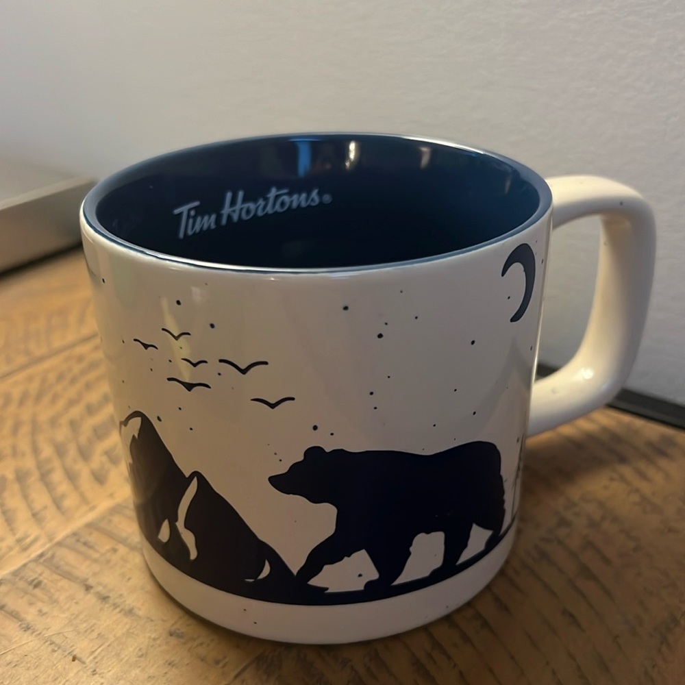 Tim Hortons Bear Mountain Scene 2019 Edition Cup